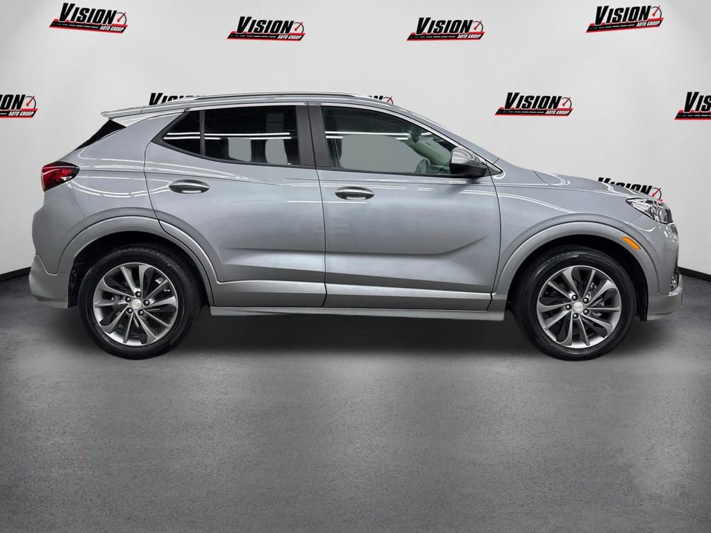 Used 2023 Buick Encore GX Select w/ Sport Touring Package image 4
