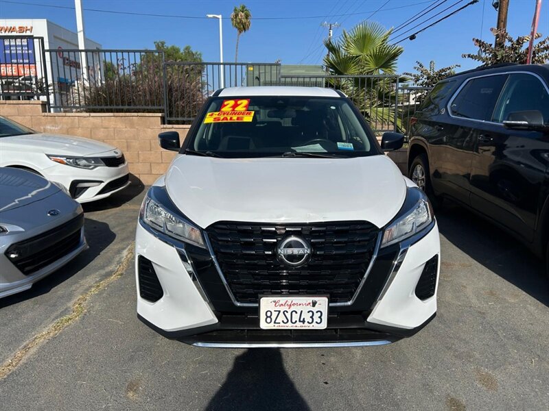 Used 2022 Nissan Kicks S FWD image 2
