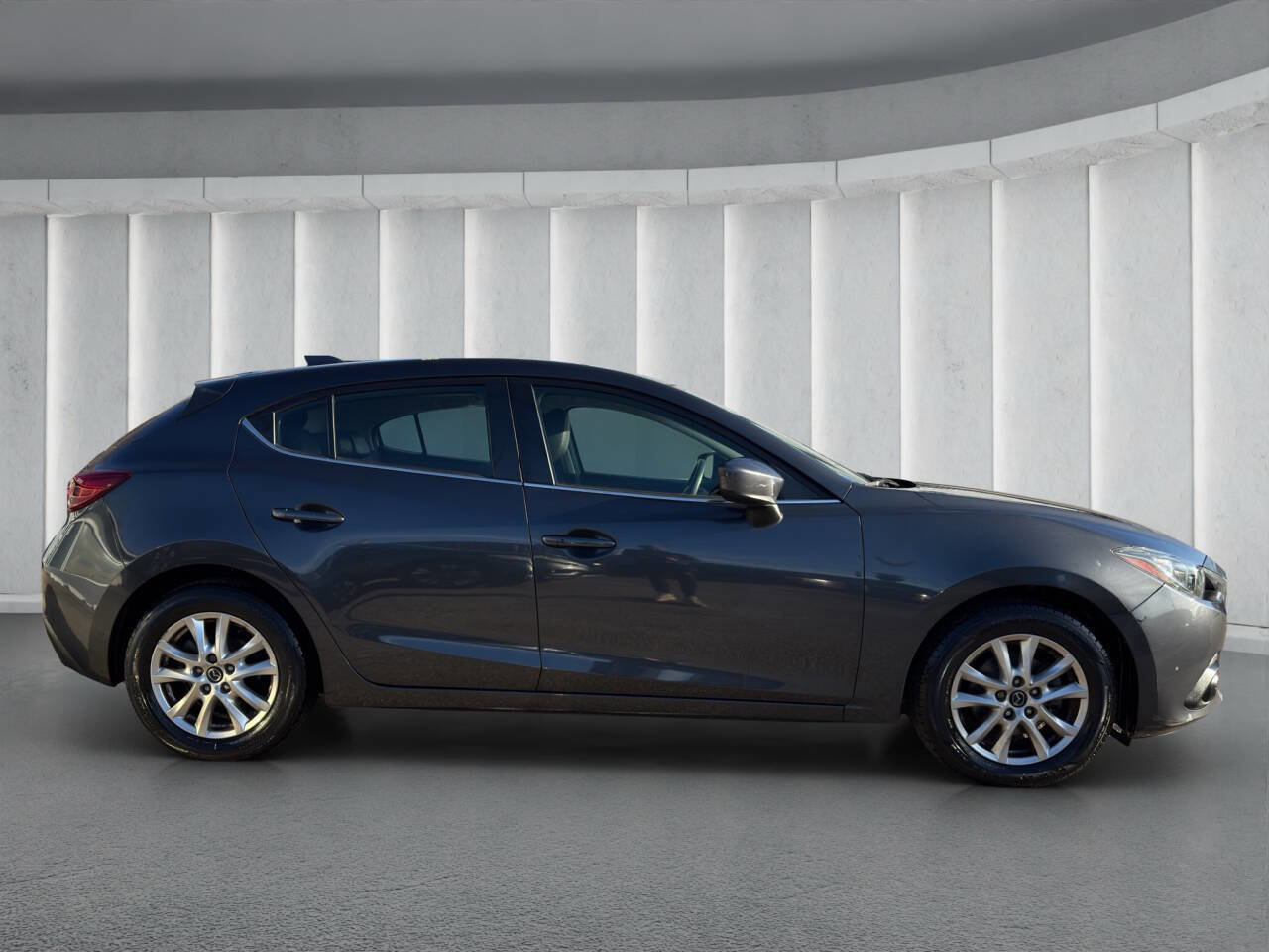 Used 2015 MAZDA MAZDA3 i Grand Touring image 6