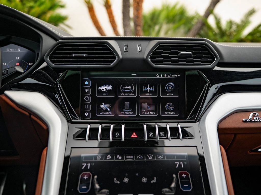 Used 2024 Lamborghini Urus S AWD/4WD image 19
