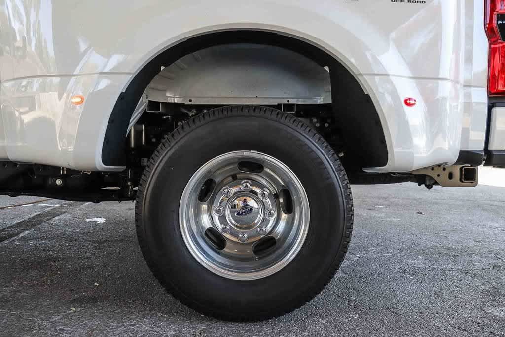 New 2026 Ford F350 Platinum AWD/4WD image 10