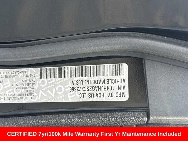 Used 2025 Jeep Grand Cherokee Altitude AWD/4WD image 32