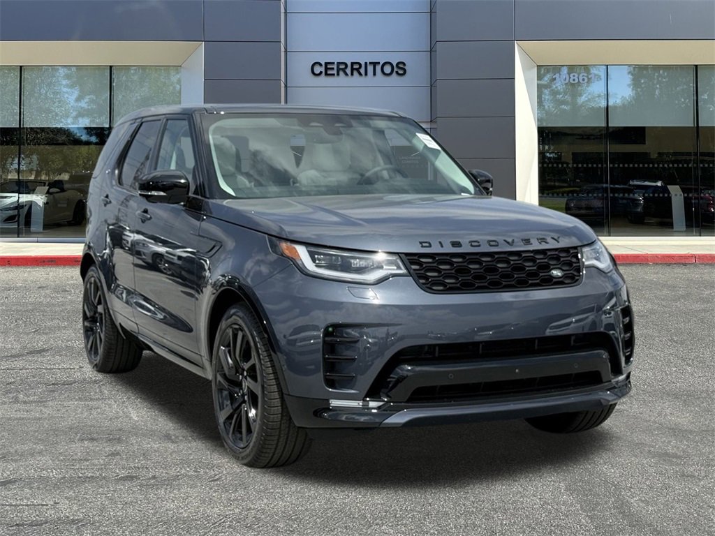 New 2025 Land Rover Discovery Dynamic SE image 3