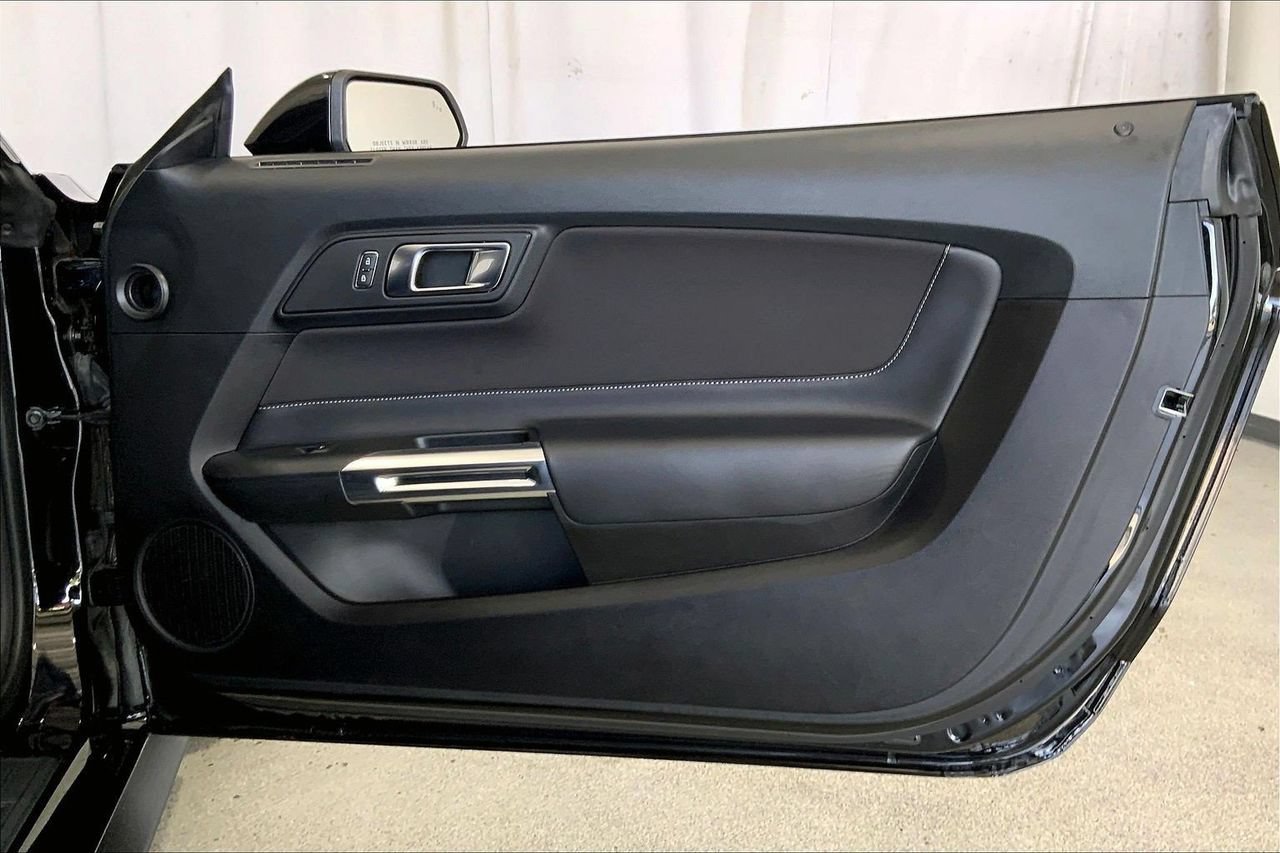 Used 2022 Ford Mustang GT RWD image 26