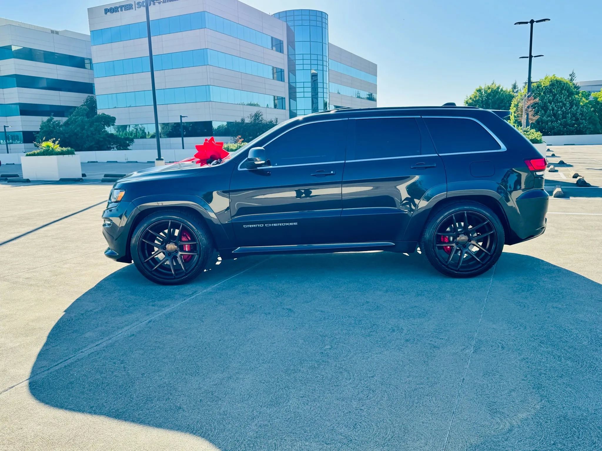 Used 2014 Jeep Grand Cherokee SRT8 w/ Luxury Group II AWD/4WD image 14
