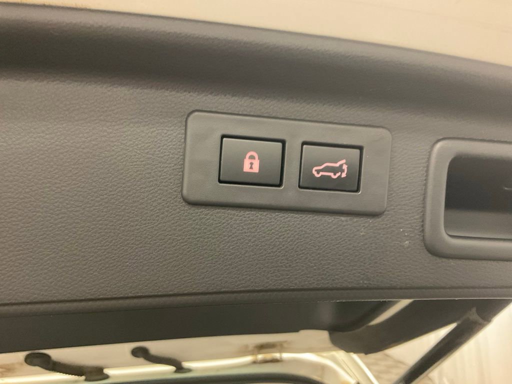 Used 2023 Subaru Forester Premium image 31