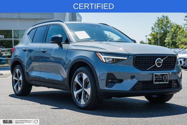 Certified 2023 Volvo XC40 B5 Plus w/ Climate Package AWD/4WD image 1