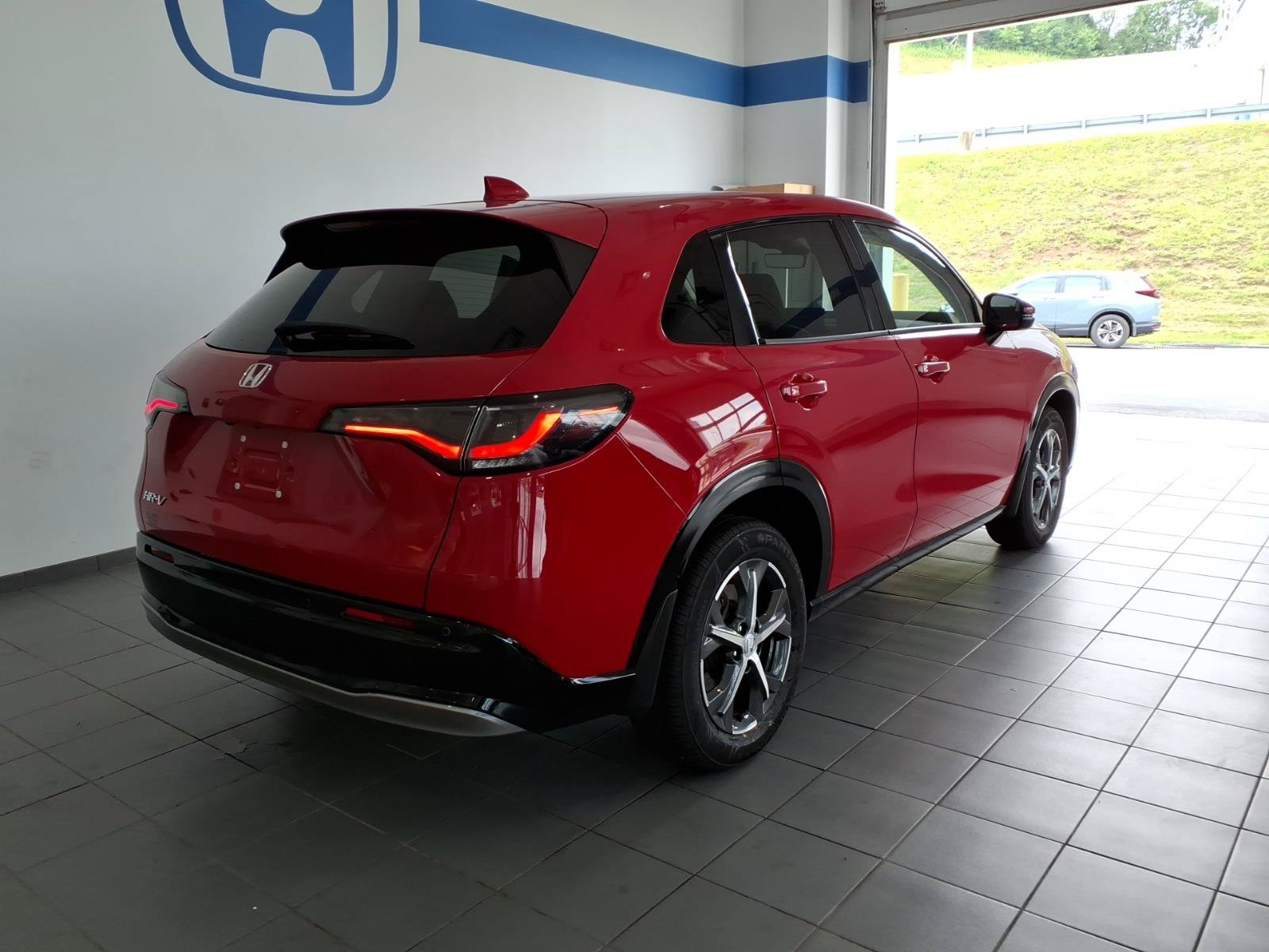 Certified 2023 Honda HR-V EX-L image 5