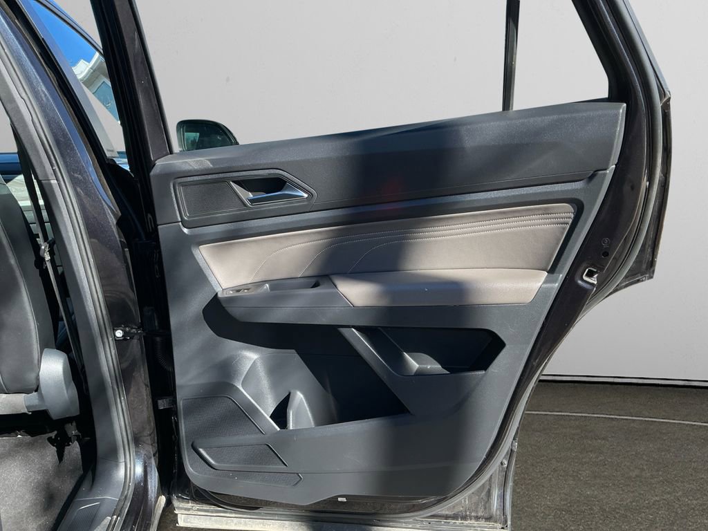 Used 2022 Volkswagen Atlas Cross Sport SE w/ Panoramic Sunroof Package image 21