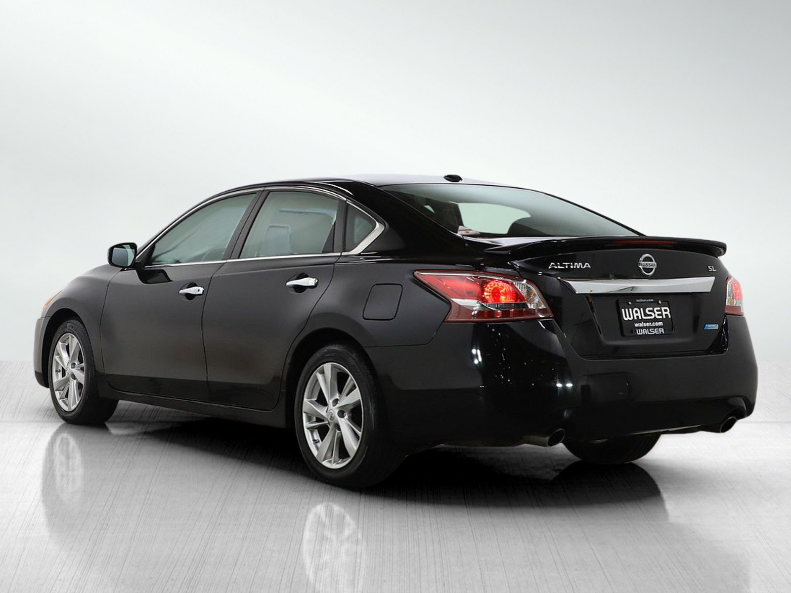 Used 2013 Nissan Altima 2.5 SL w/ Technology Pkg image 3