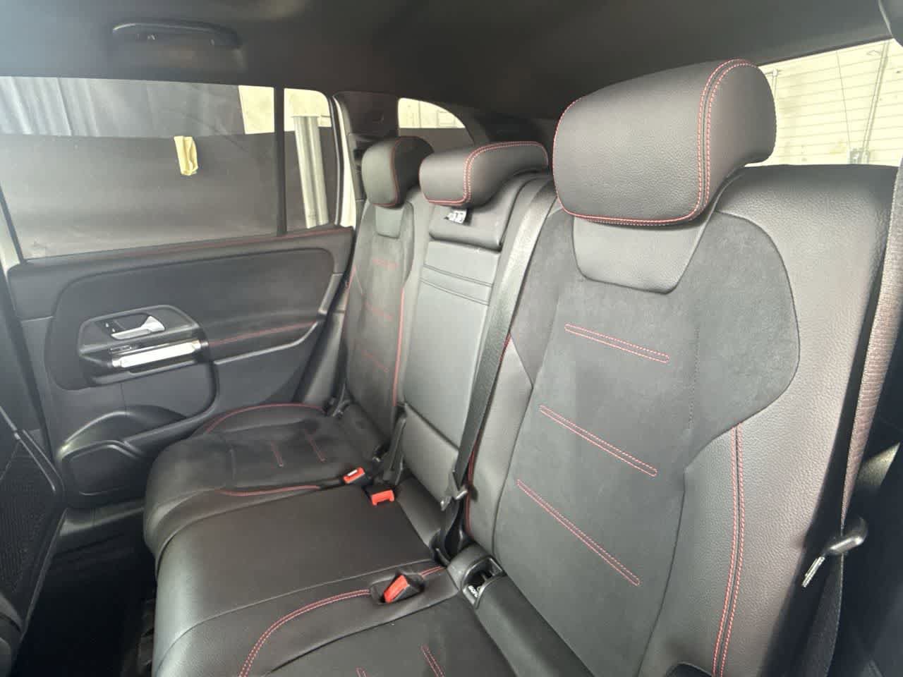 Used 2023 Mercedes-Benz GLB 250 image 22