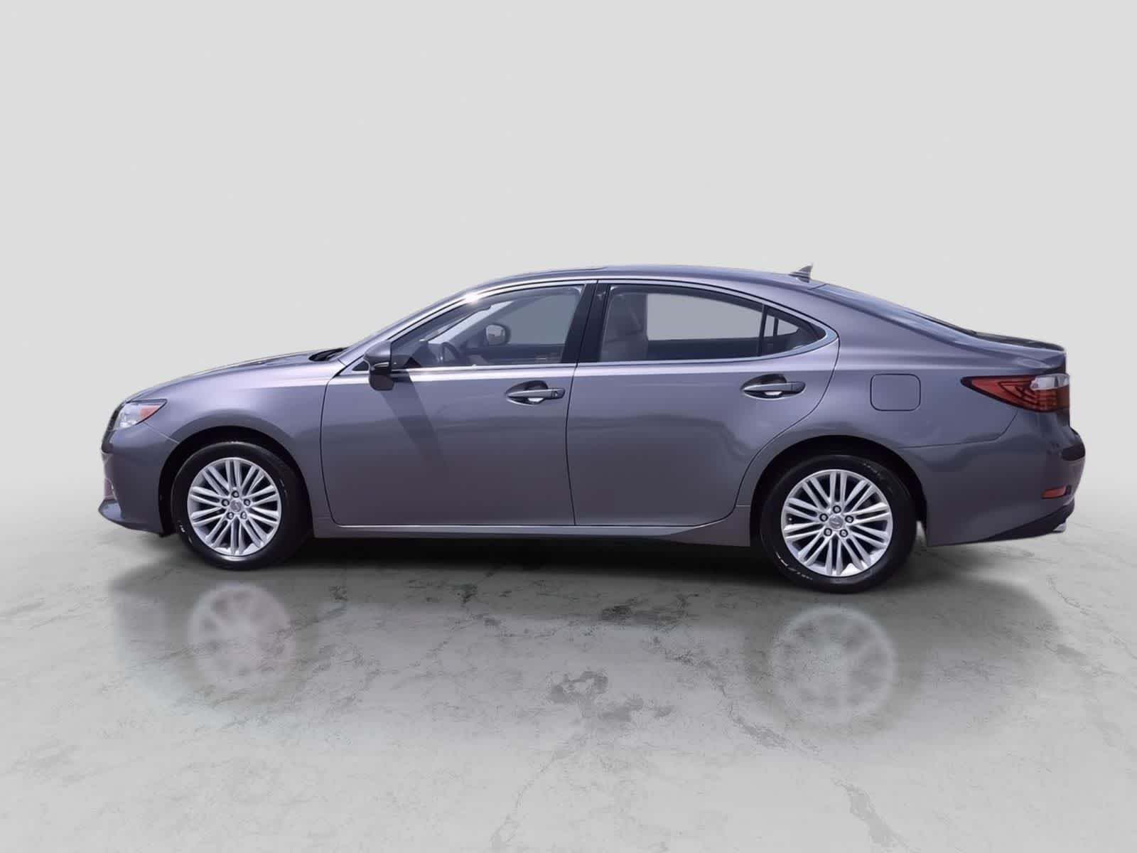 Used 2013 Lexus ES 350 w/ Luxury Pkg FWD image 5