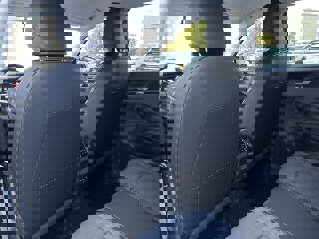 New 2025 Volkswagen Tiguan SE image 24