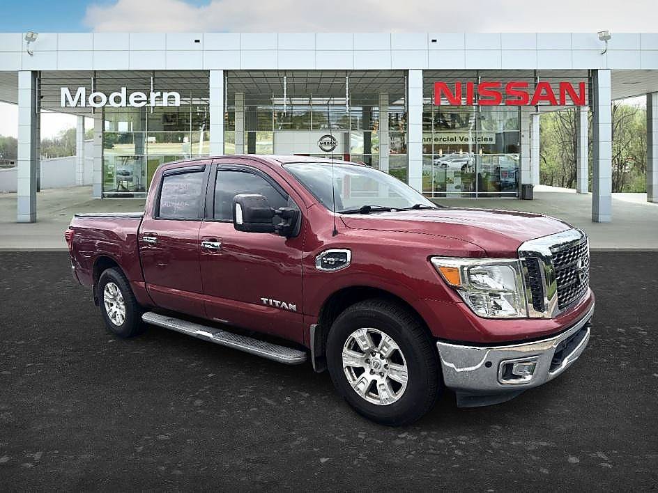 Used 2017 Nissan Titan SV RWD image 7