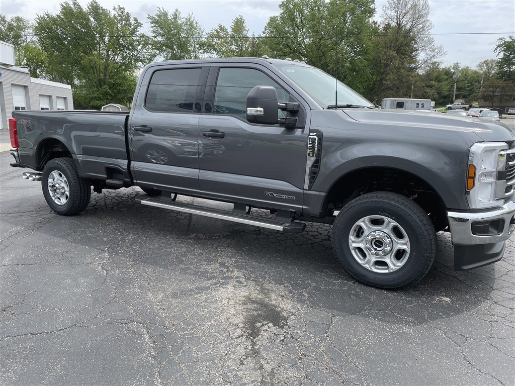 New 2026 Ford F350 4x4 Crew Cab Super Duty image 12