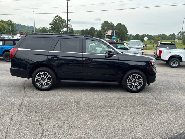 Used 2025 Ford Expedition Active AWD/4WD image 40