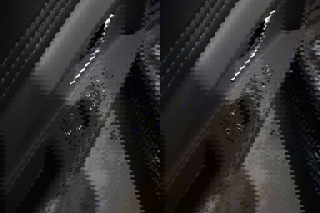 Used 2025 Hyundai Elantra SEL image 18