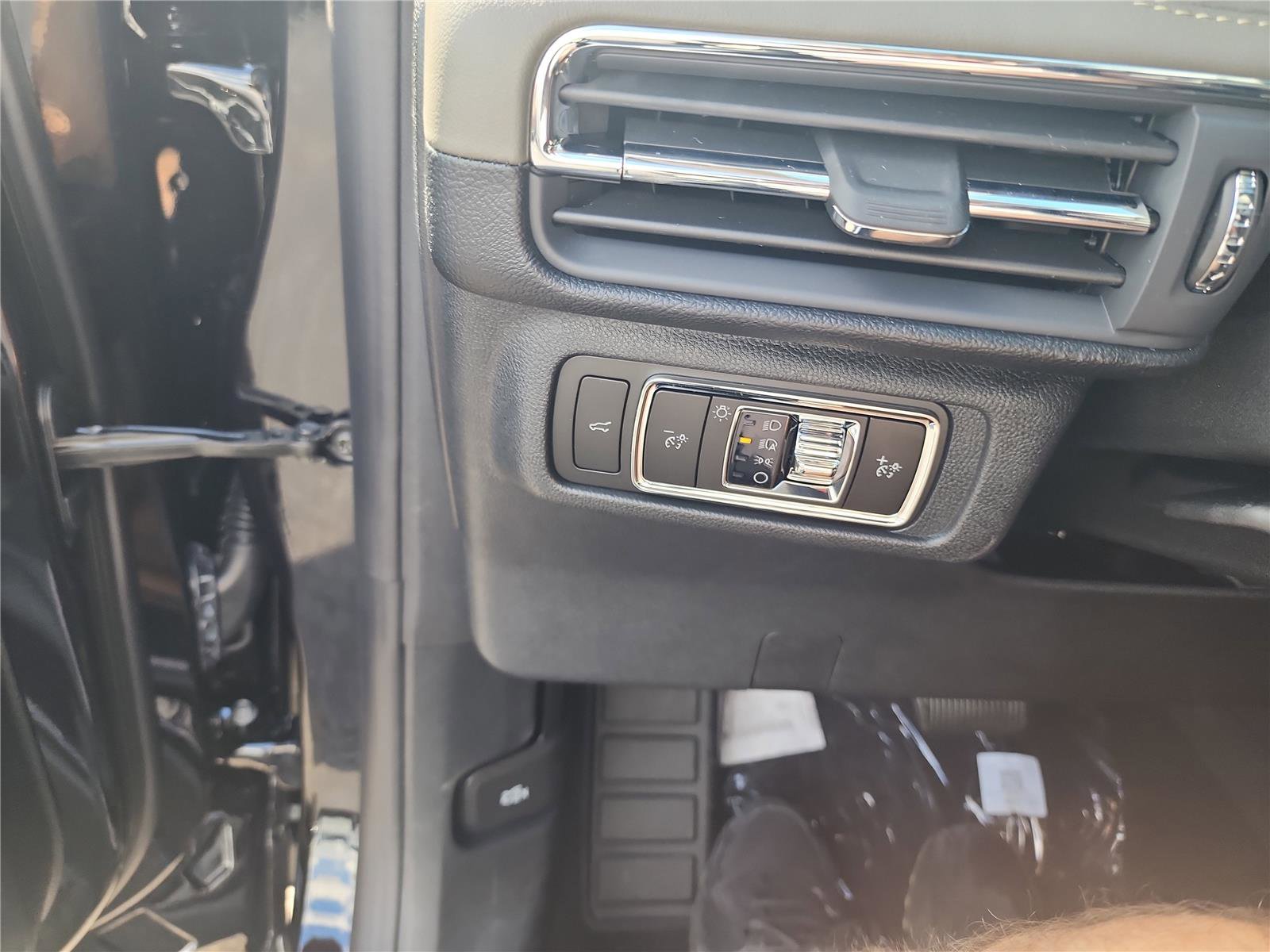 New 2026 Lincoln Corsair Premiere image 32