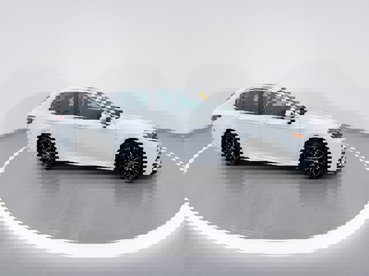 Used 2021 Toyota Camry SE w/ Cold Weather Package image 24