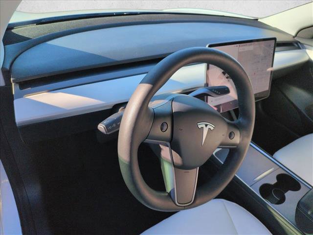 Used 2021 Tesla Model 3 Standard Range Plus image 10