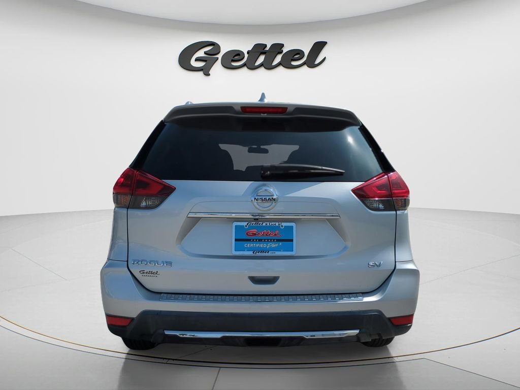 Used 2018 Nissan Rogue SV image 5
