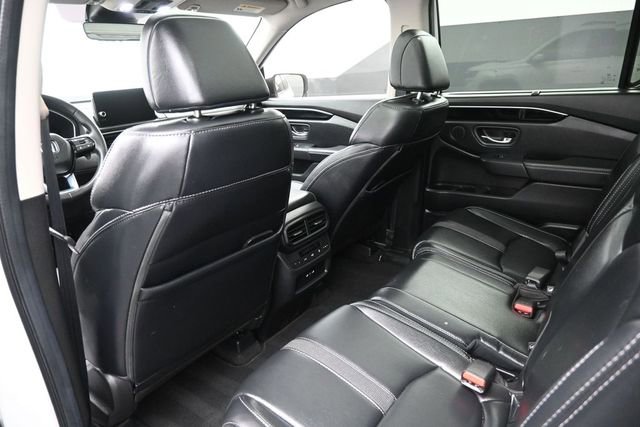 Certified 2024 Honda Pilot Touring image 2