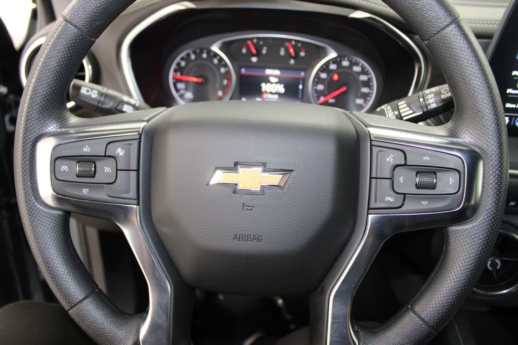 Used 2025 Chevrolet Blazer LT image 34