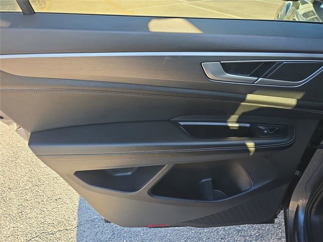 Used 2024 Volkswagen Atlas Cross Sport SE image 7