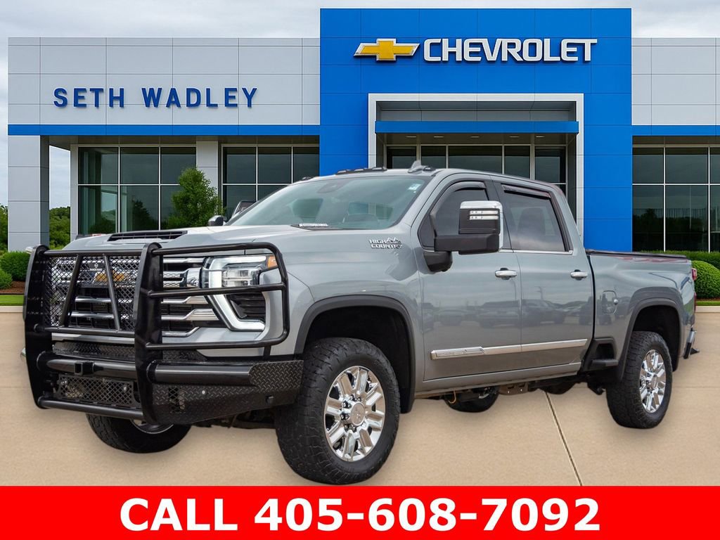 Used 2024 Chevrolet Silverado 2500 High Country w/ High Country Premium Package AWD/4WD image 3
