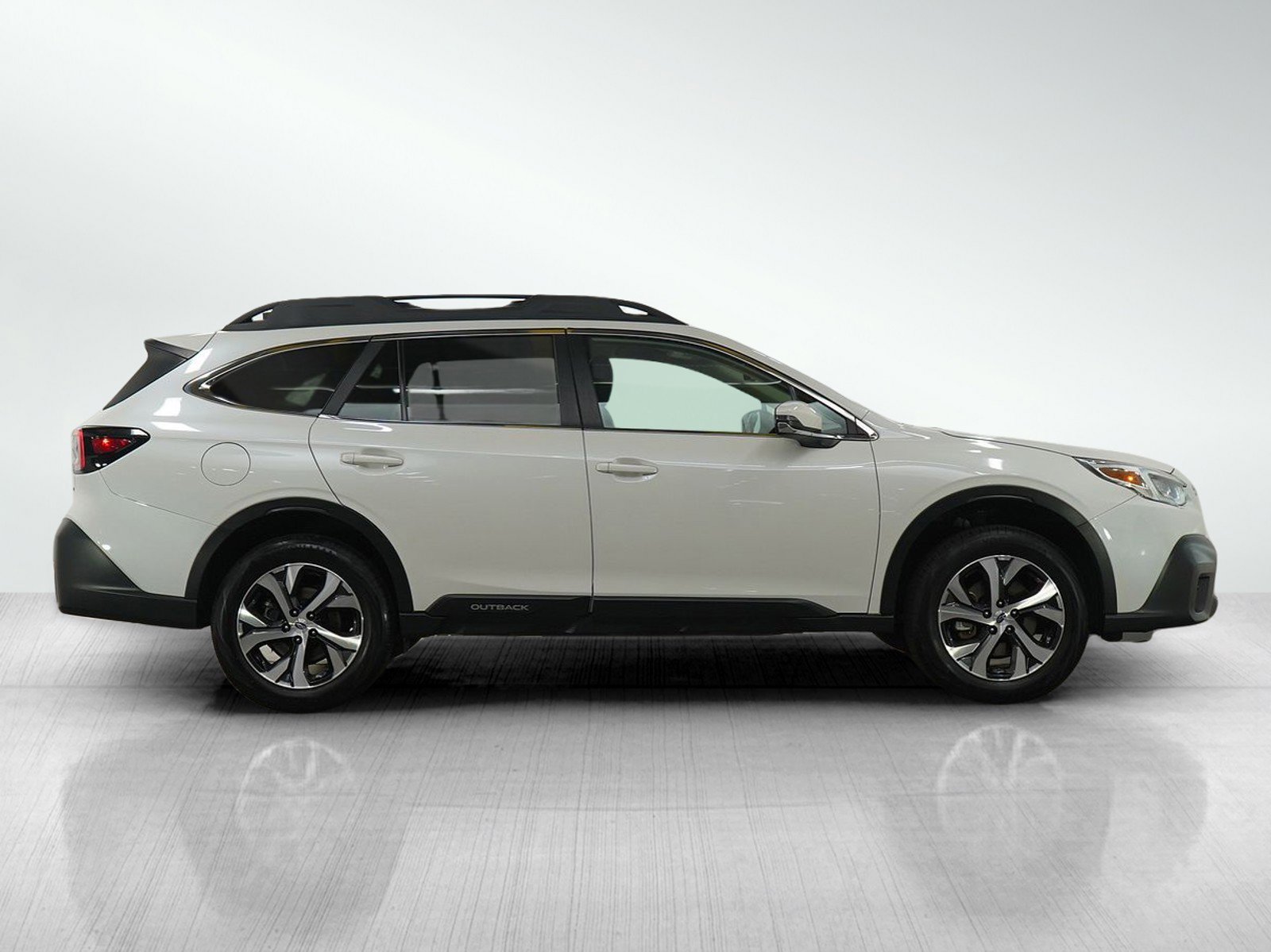 Used 2021 Subaru Outback Limited image 6