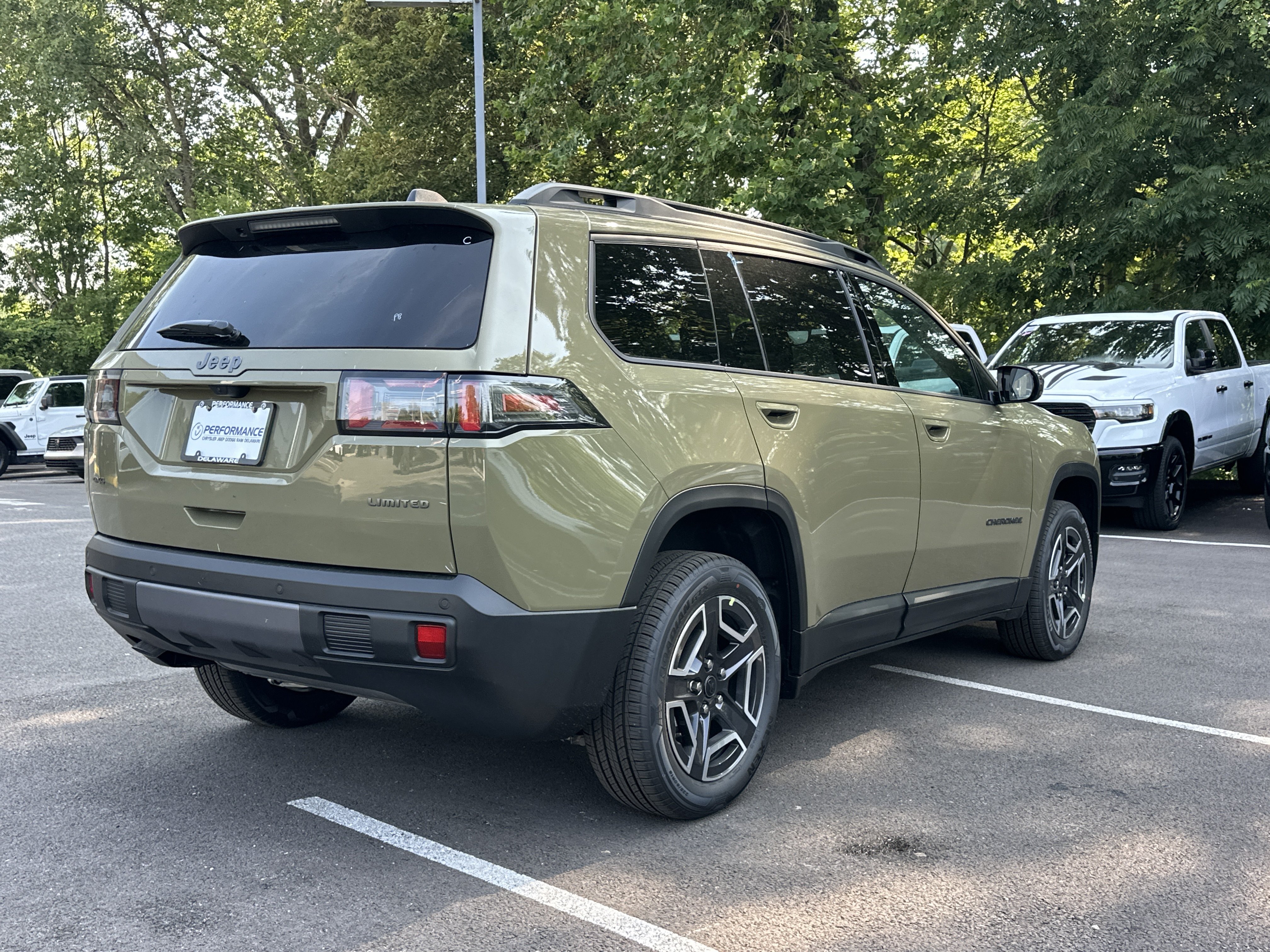New 2026 Jeep Cherokee Limited AWD/4WD image 17