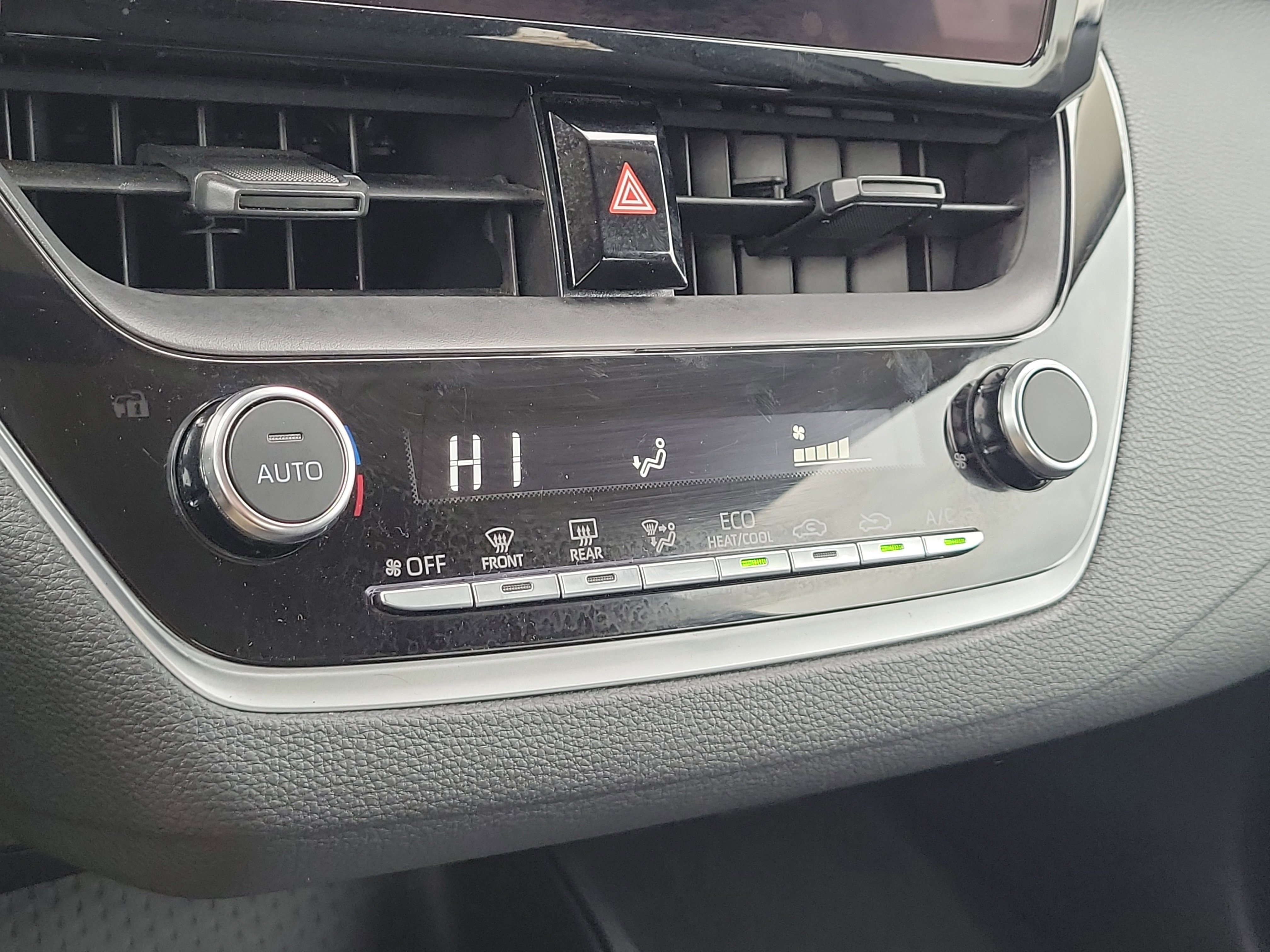 Used 2024 Toyota Corolla LE image 26