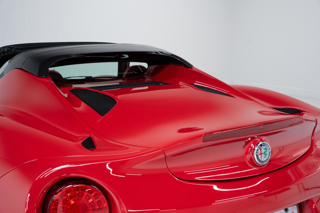 Used 2018 Alfa Romeo 4C Spider image 34