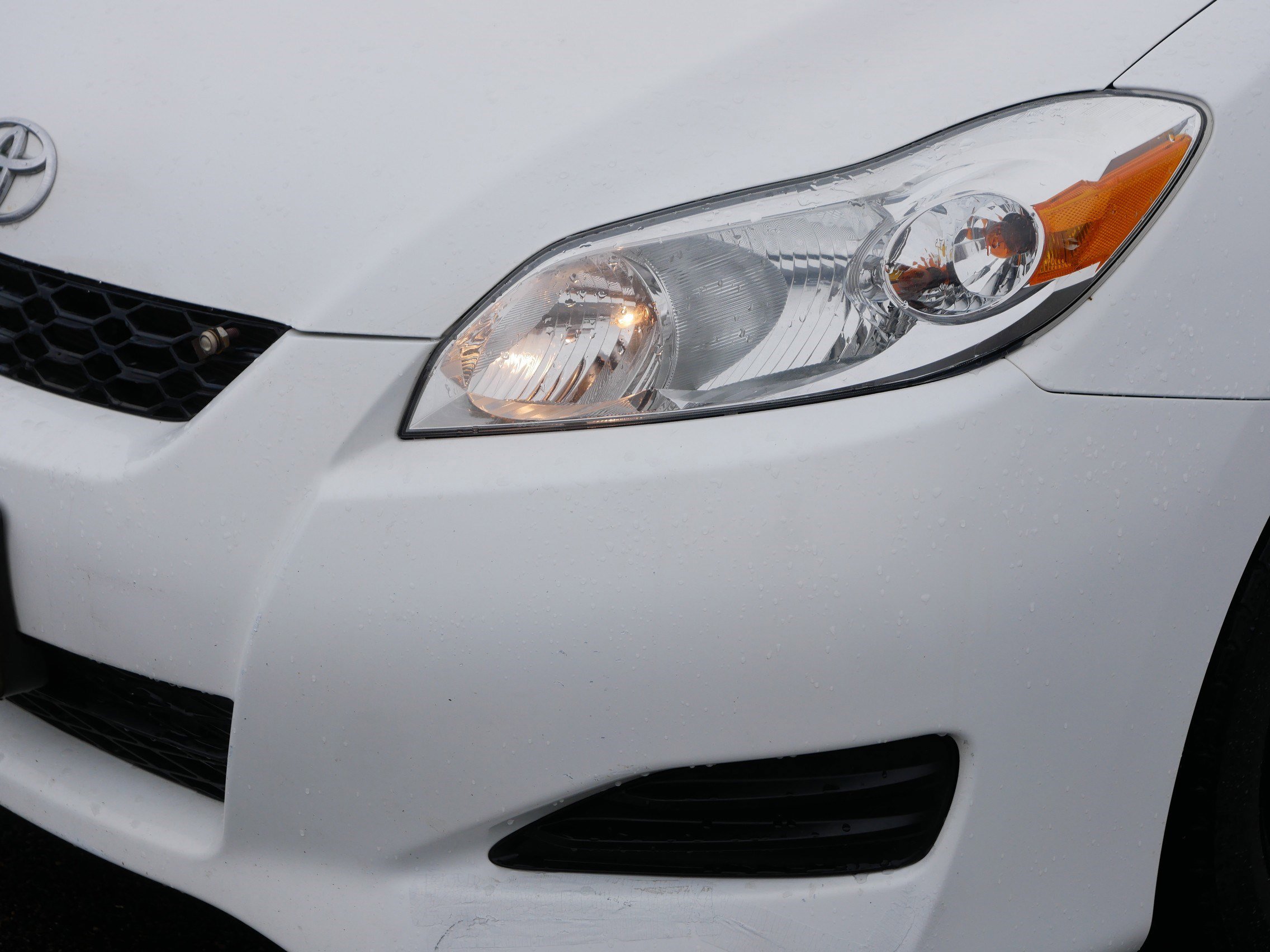 Used 2011 Toyota Matrix FWD image 16