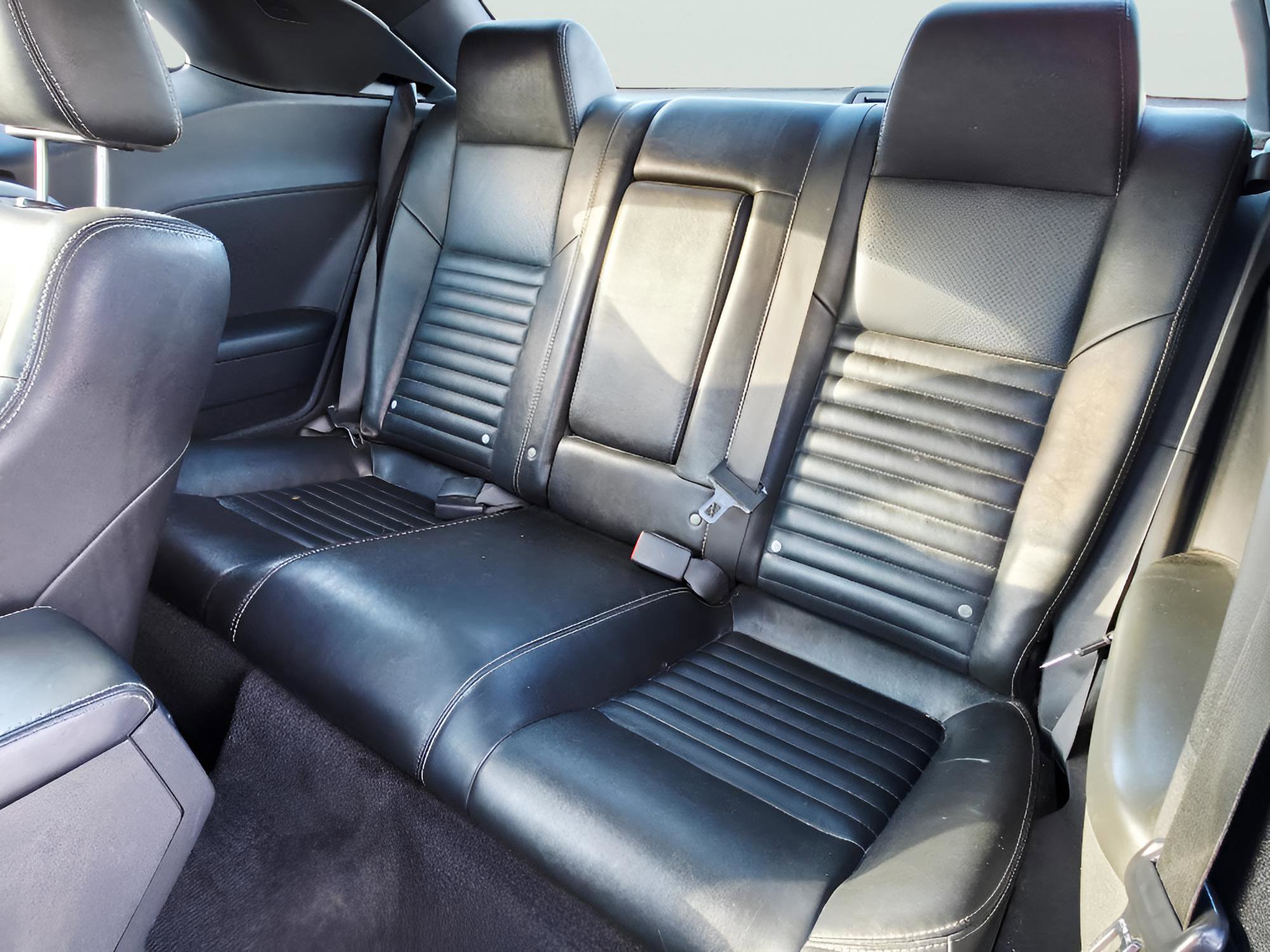 Used 2009 Dodge Challenger SE image 13