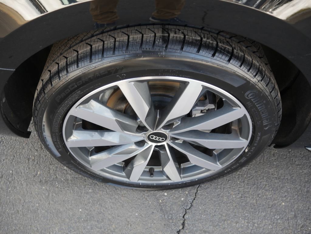 Used 2023 Audi A4 2.0T Premium w/ Convenience Package image 14