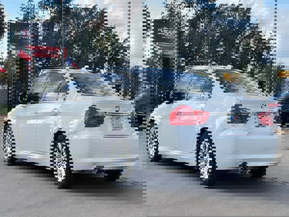 Used 2009 BMW 328i 328i image 3