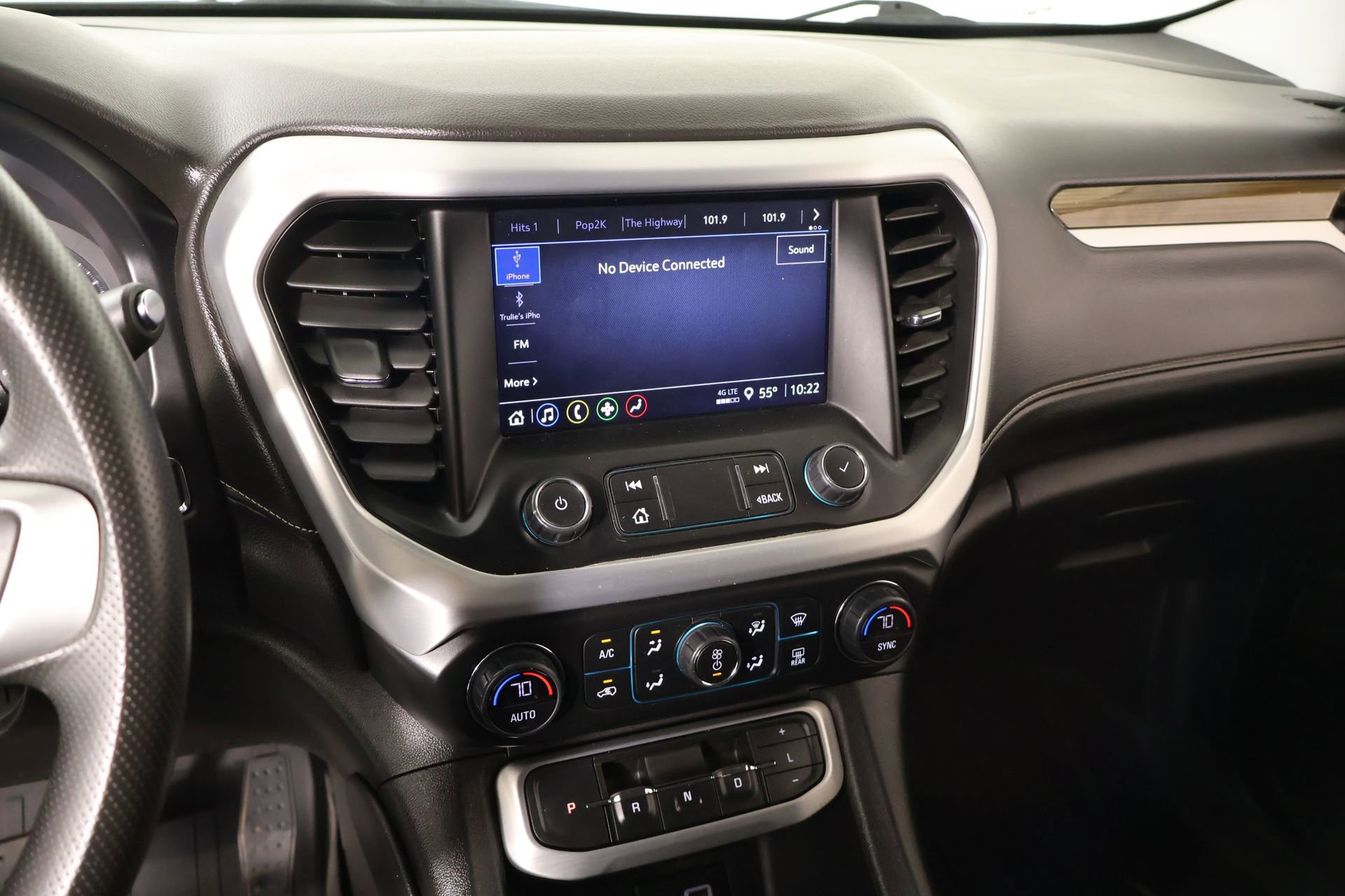 Used 2023 GMC Acadia SLE w/ Driver Convenience Package FWD image 5