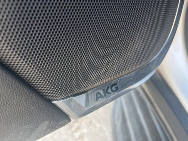 Used 2021 Cadillac Escalade ESV Premium Luxury image 12