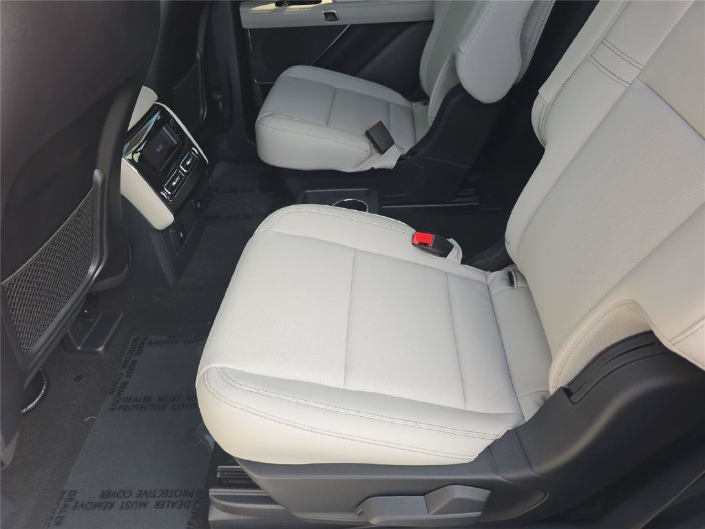 New 2027 Lincoln Aviator 2WD image 13