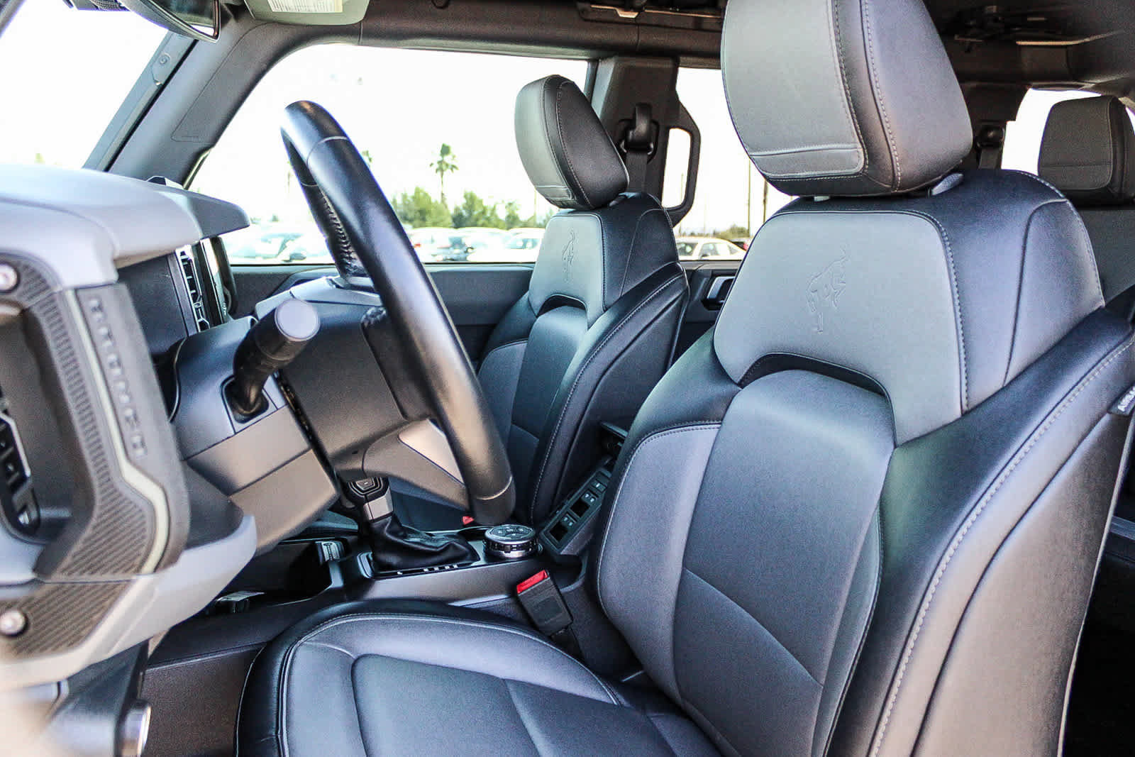 Used 2022 Ford Bronco Everglades image 17