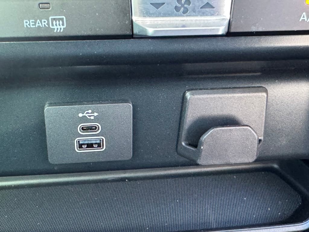 Used 2025 Ford F150 XLT w/ Equipment Group 301A Standard image 27