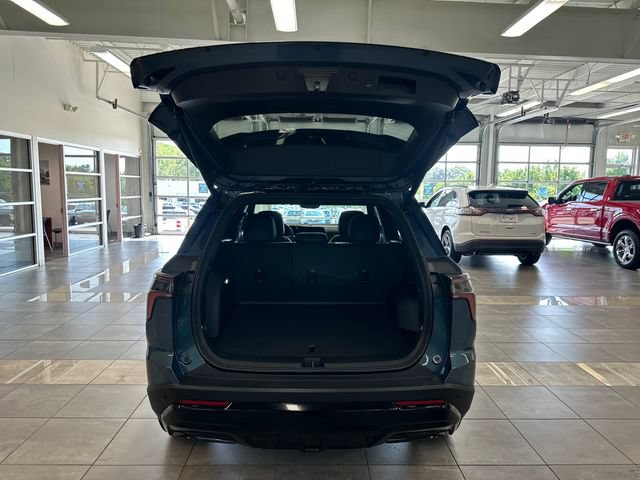 Used 2025 Chevrolet Equinox RS w/ Safety and Technology Package AWD/4WD image 29