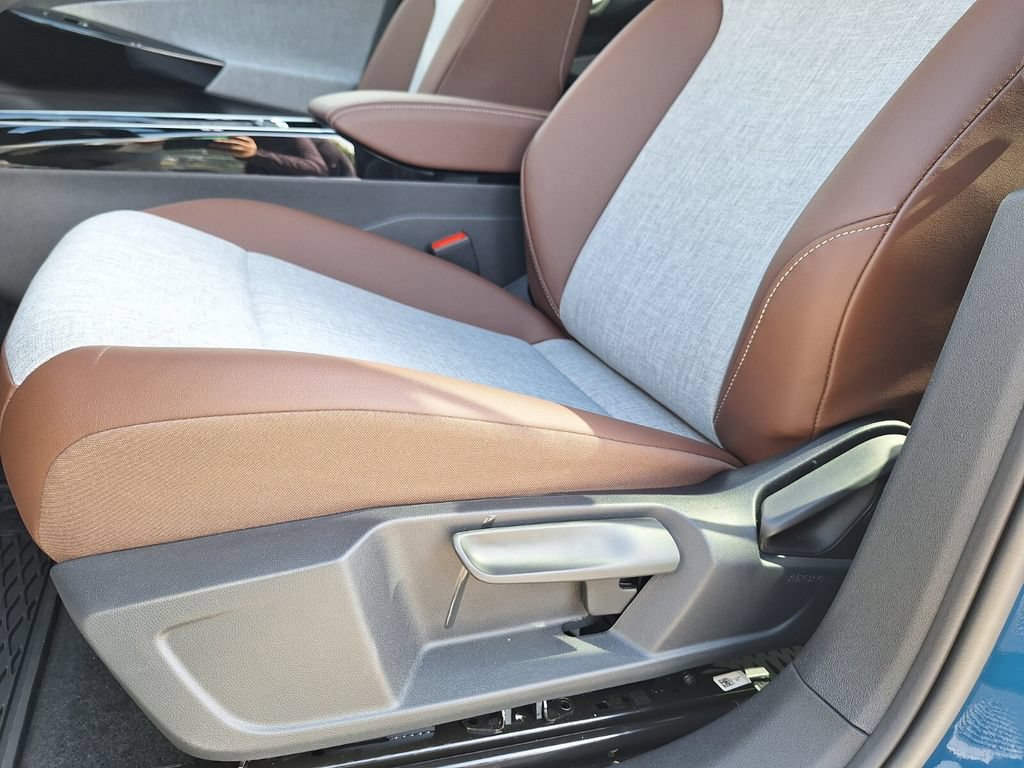 New 2025 Volkswagen ID.4 Pro AWD/4WD image 10