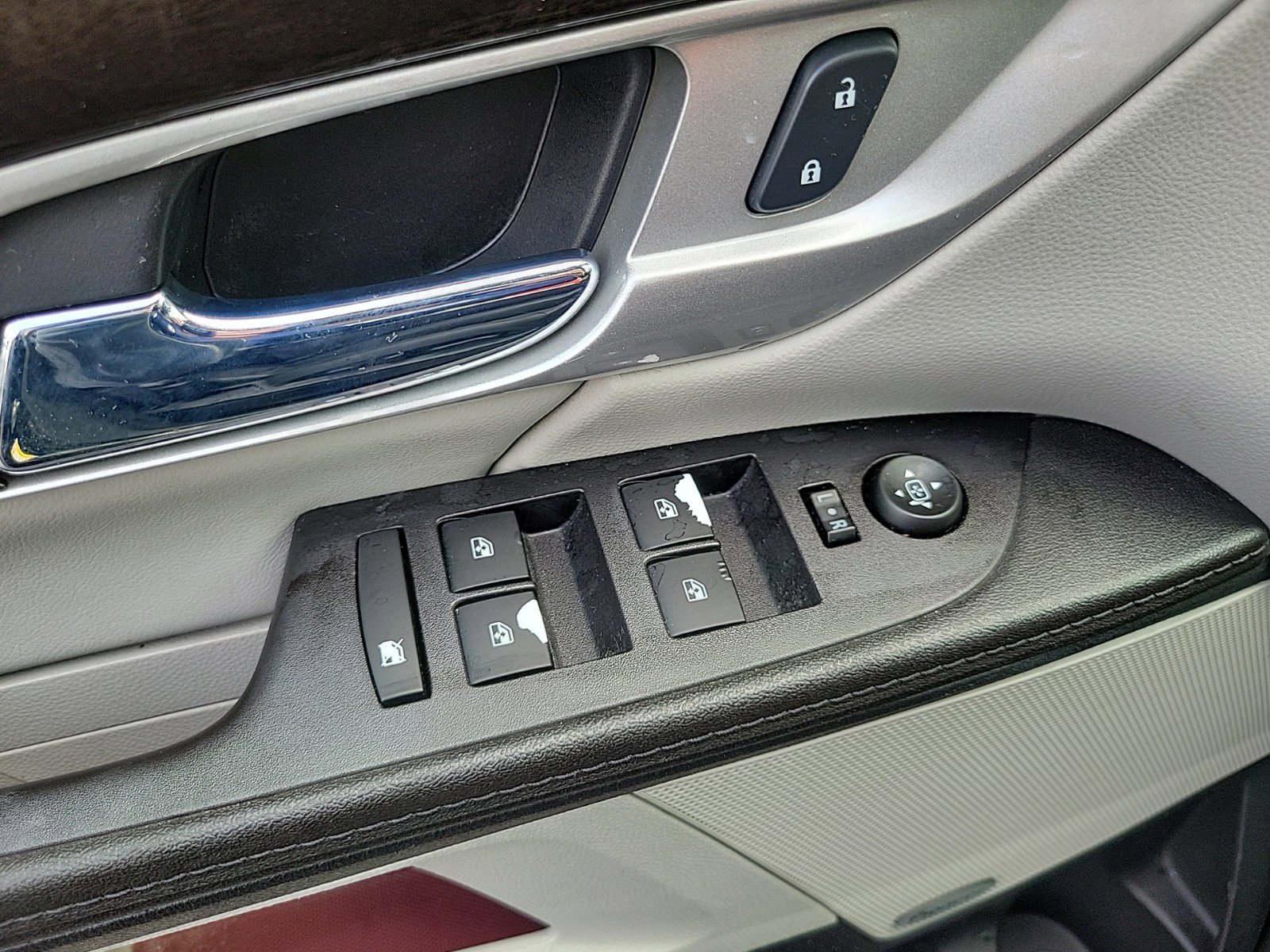 Used 2017 GMC Terrain Denali image 25