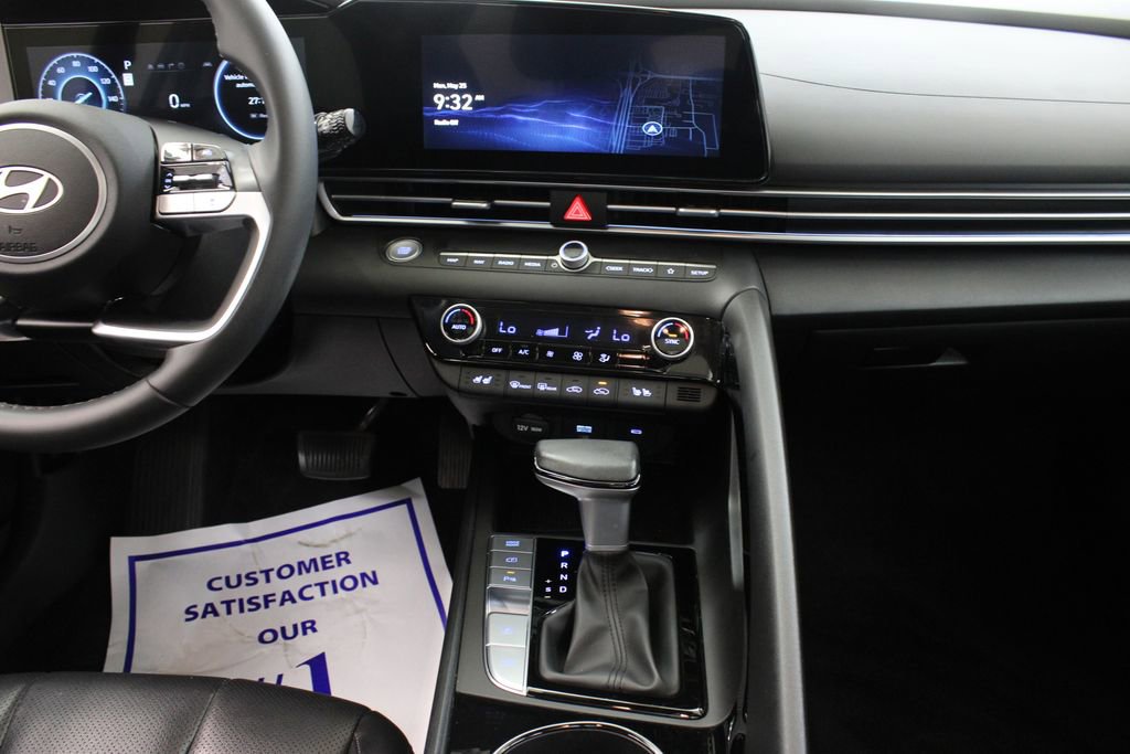 Used 2024 Hyundai Elantra Limited FWD image 23