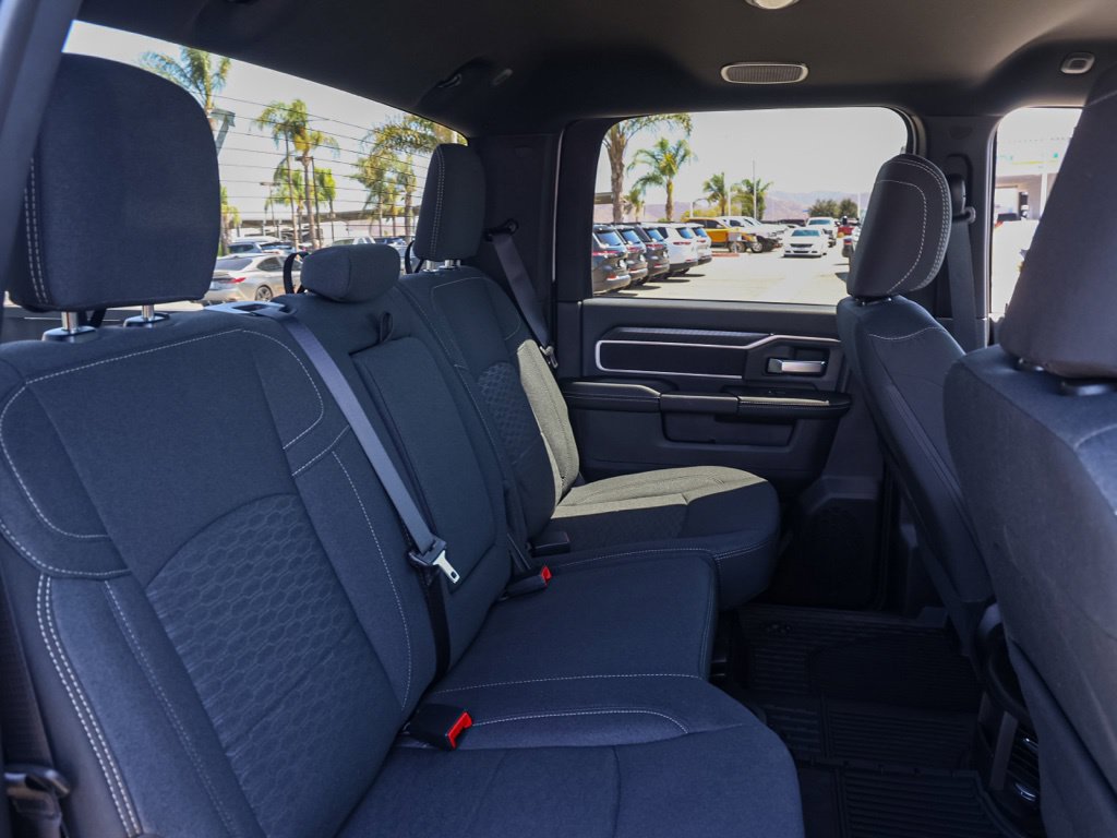 New 2026 RAM 3500 Big Horn AWD/4WD image 18