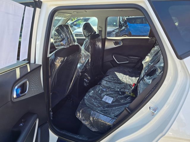 New 2025 Kia Soul LX image 4