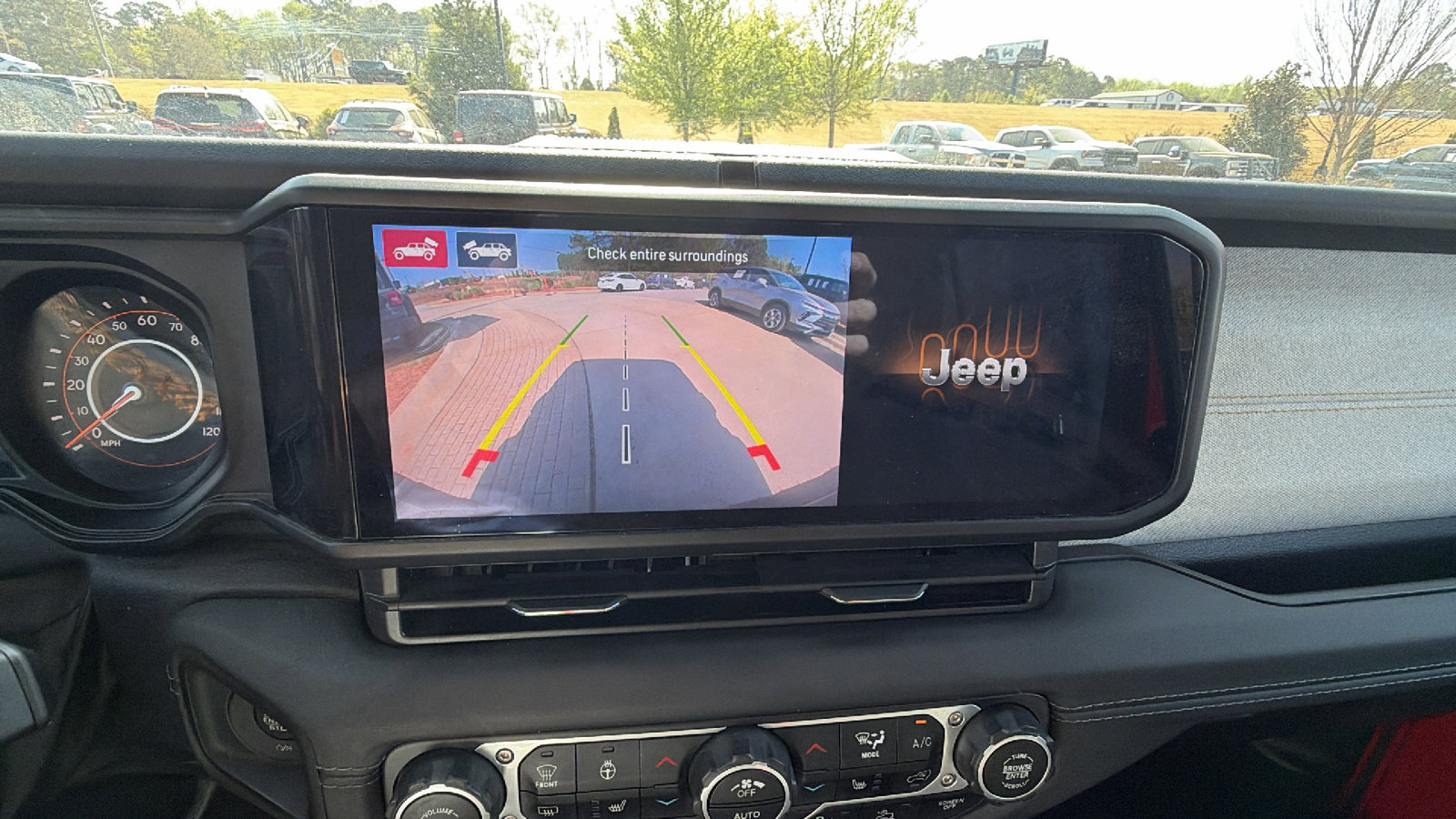 Used 2025 Jeep Wrangler Sahara w/ Dual Top Group AWD/4WD image 31