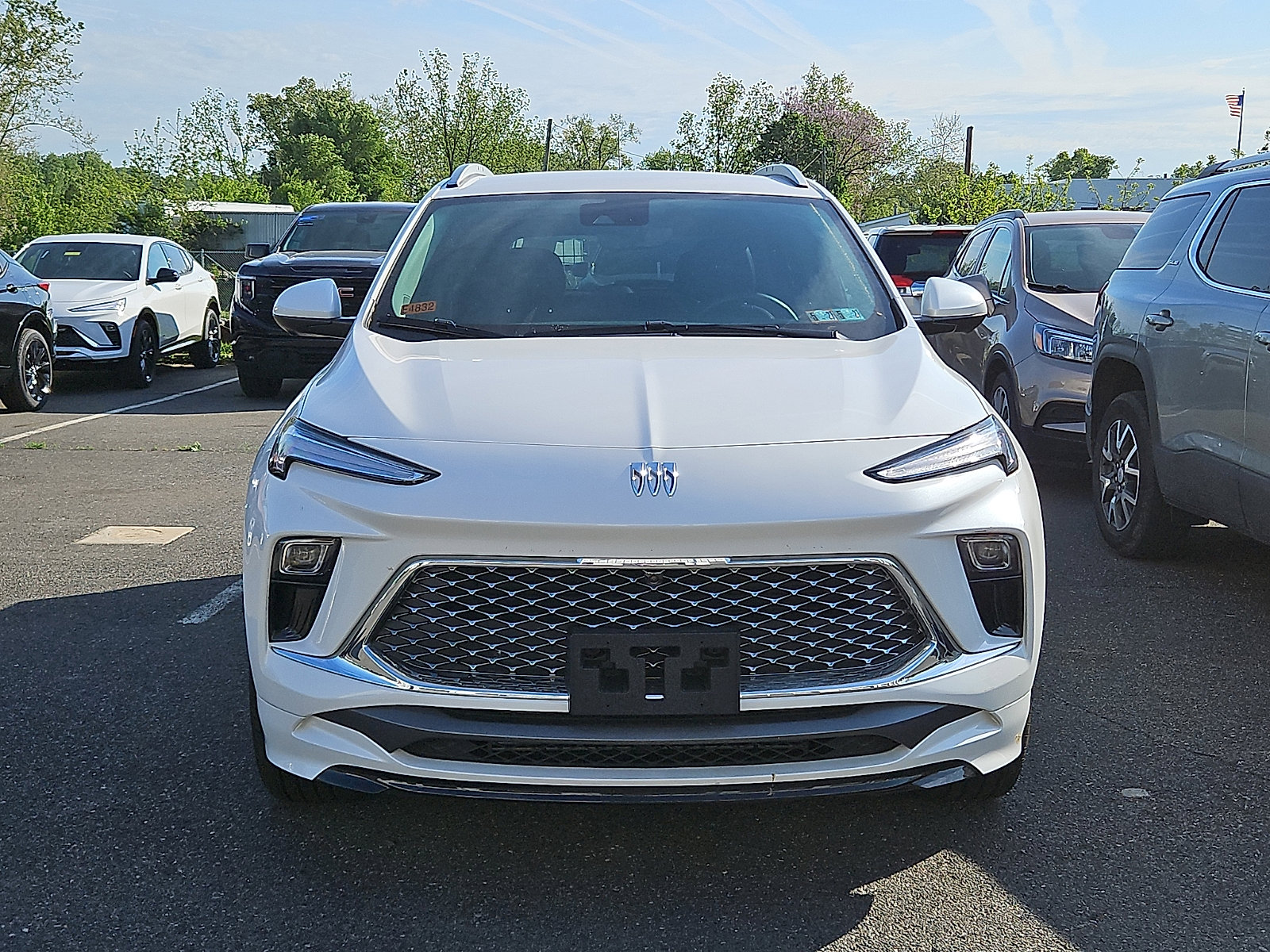 Certified 2025 Buick Encore GX Avenir w/ Avenir Technology Package FWD image 3